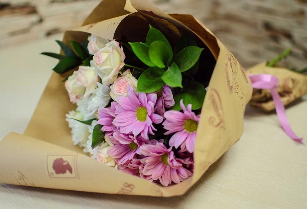 Букет цветов из: Розы и Хризантемы в Задонске