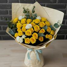 Букет цветов из:  Розы в Задонске