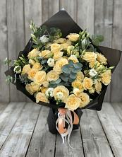 Букет цветов из:  Розы и Лизиантусы в Задонске