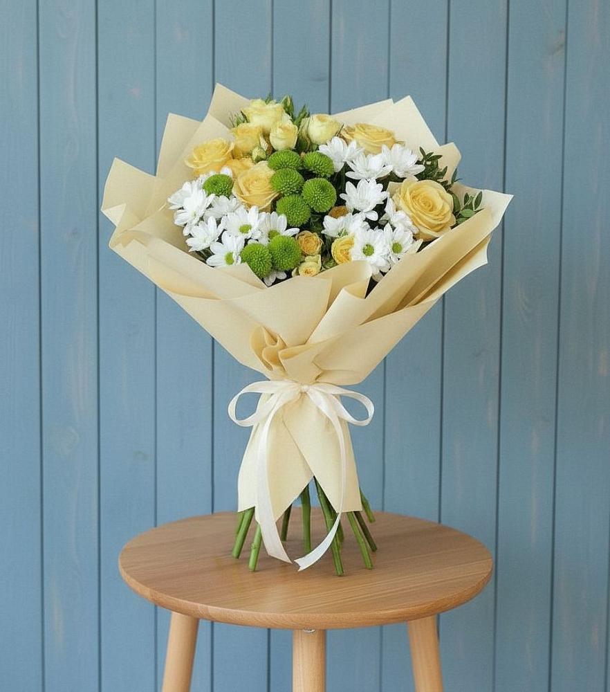 Букет цветов из: Хризантемы и Розы в Задонске