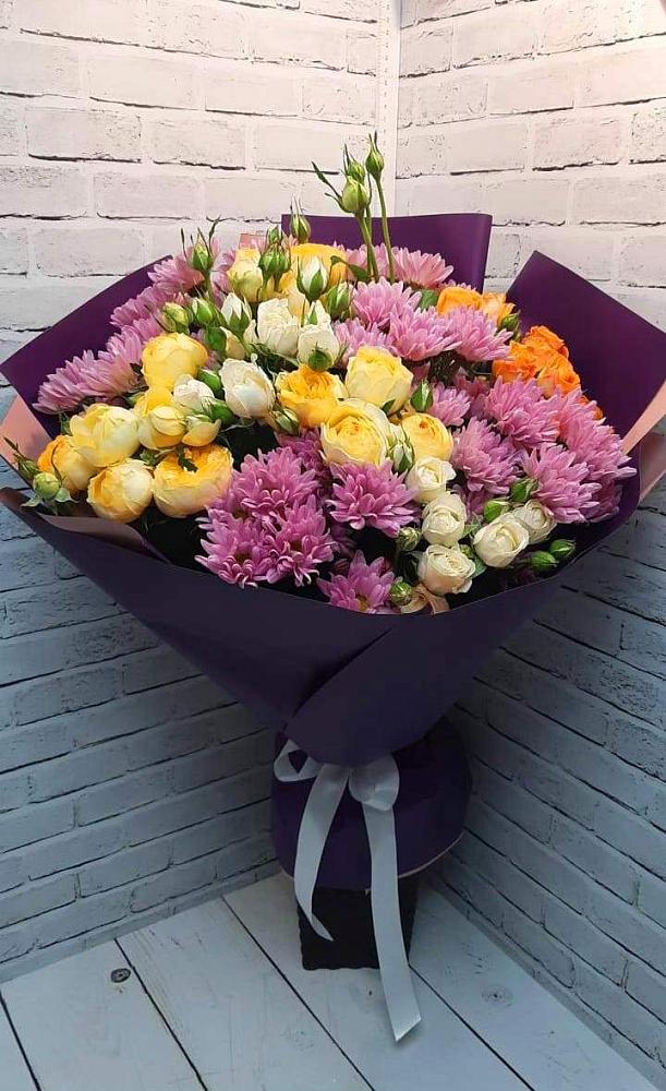 Букет цветов из: Хризантемы и Розы в Задонске