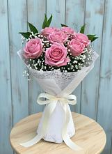 Букет цветов из:  Розы в Задонске