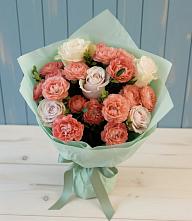 Букет цветов из:  Розы в Задонске