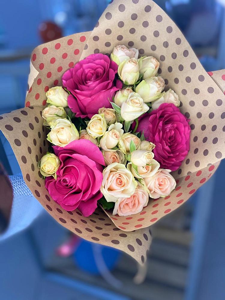 Букет цветов из: Розы в Задонске