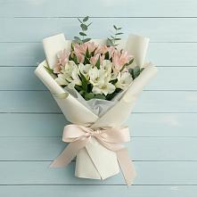 Букет цветов из:  Альстромерии в Задонске