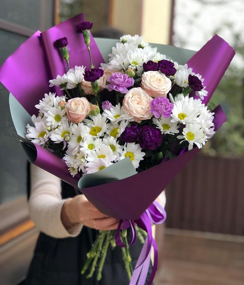 Букет цветов из: Хризантемы, Гвоздики и Розы в Задонске