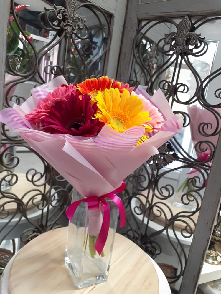 Букет цветов из: Герберы в Задонске