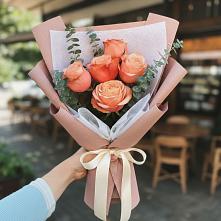 Букет цветов из:  Розы в Задонске