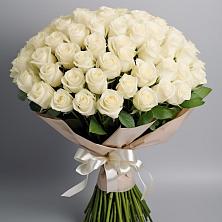Букет 101 беля роза Белоснежка в Задонске