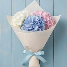 Букет цветов из:  Гортензия в Задонске