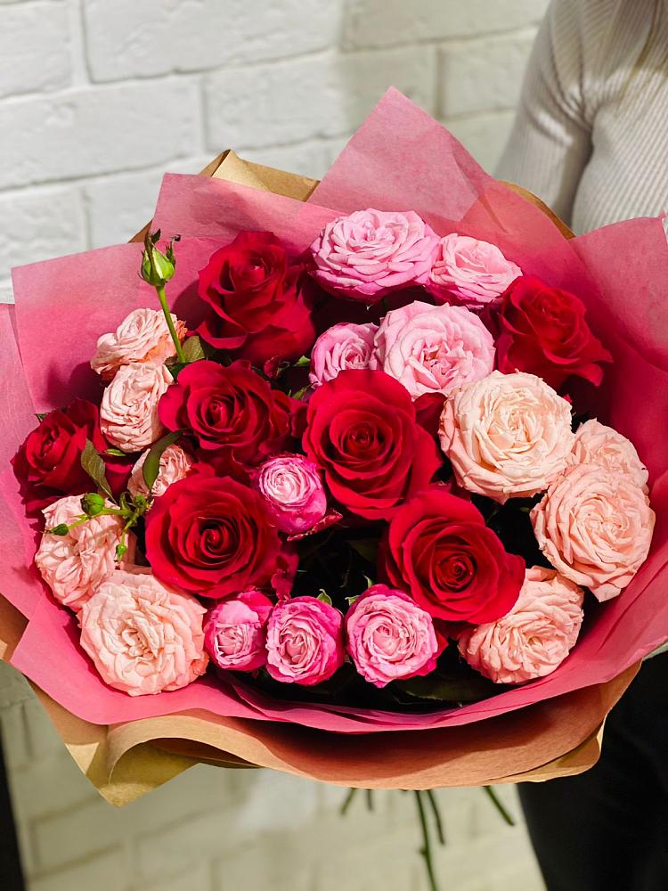 Букет цветов из: Розы в Задонске