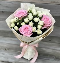 Букет цветов из:  Розы в Задонске