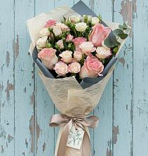 Букет цветов из:  Розы в Задонске