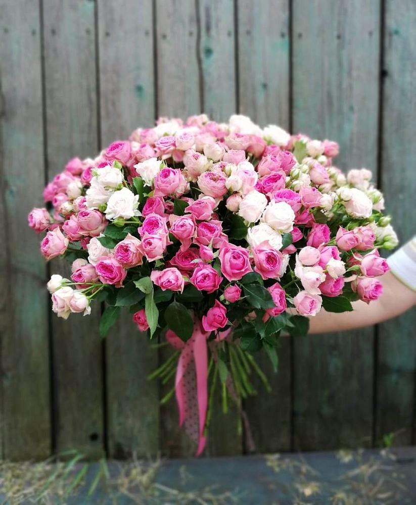 Букет Розовые кустовые розы Натали и Лав Лидия в Задонске