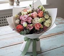 Букет цветов из:  Розы, Лизиантусы и Гвоздики в Задонске