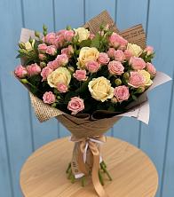 Букет цветов из:  Розы в Задонске