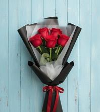 Букет цветов из:  Розы в Задонске