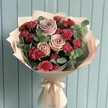 Букет цветов из:  Гвоздики и Розы в Задонске