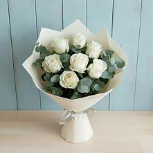 Букет Белые розы в Эвкалипте в Задонске