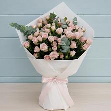 Букет цветов из:  Розы в Задонске
