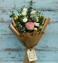 Букет цветов из:  Розы и Лизиантусы в Задонске