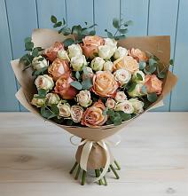 Букет цветов из:  Альстромерии и Розы в Задонске